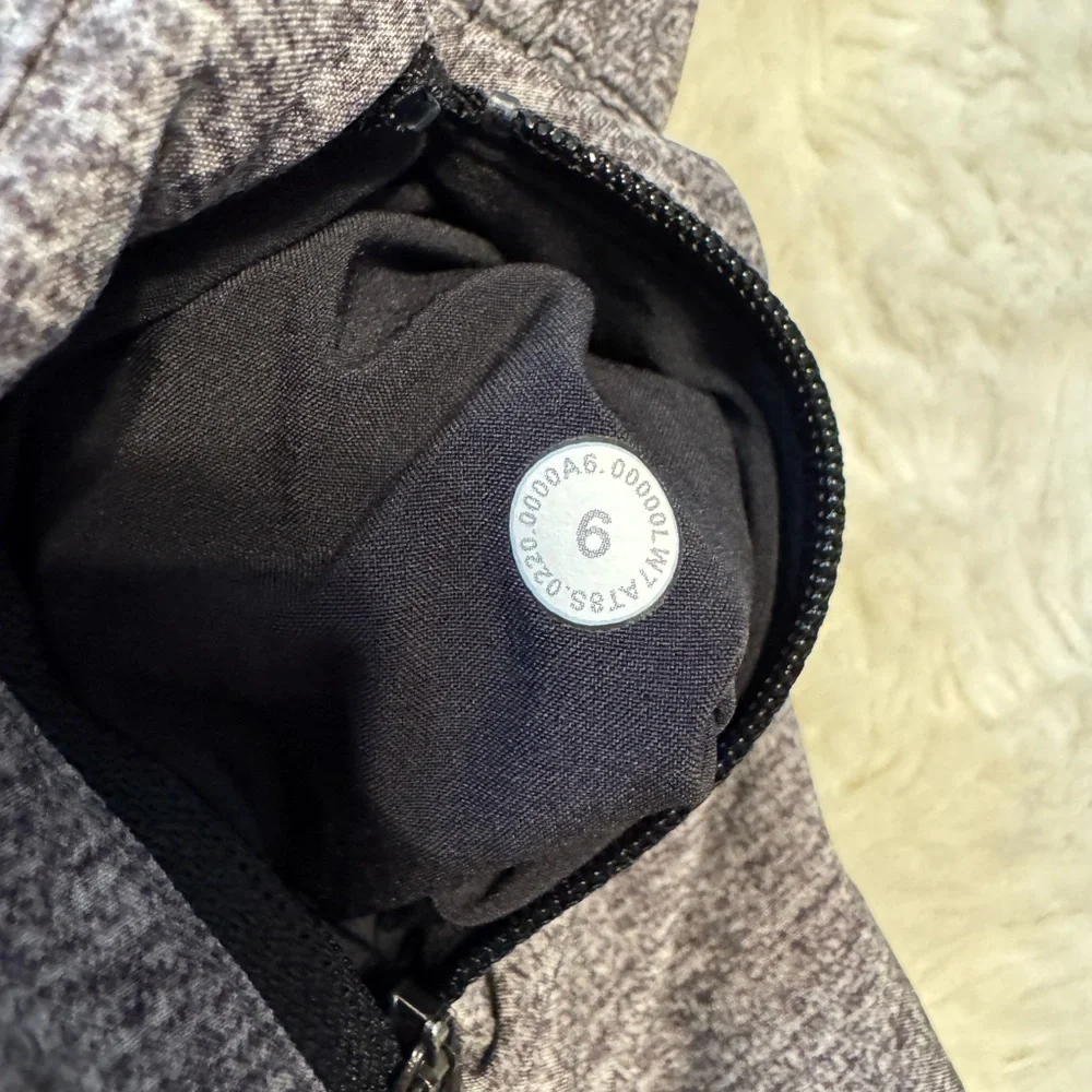 Lululemon Gray Athletic LR Shorts 4” Lined - Picture 7 of 7